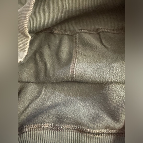 NWT- American Eagle Crew Neck Sweatshirt- oversized medium - Picture 6 of 11